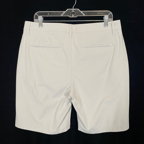 Vuori Mens Meta Shorts 8" Birch Khaki Technical Athleisure NWT 32 - Picture 6 of 6